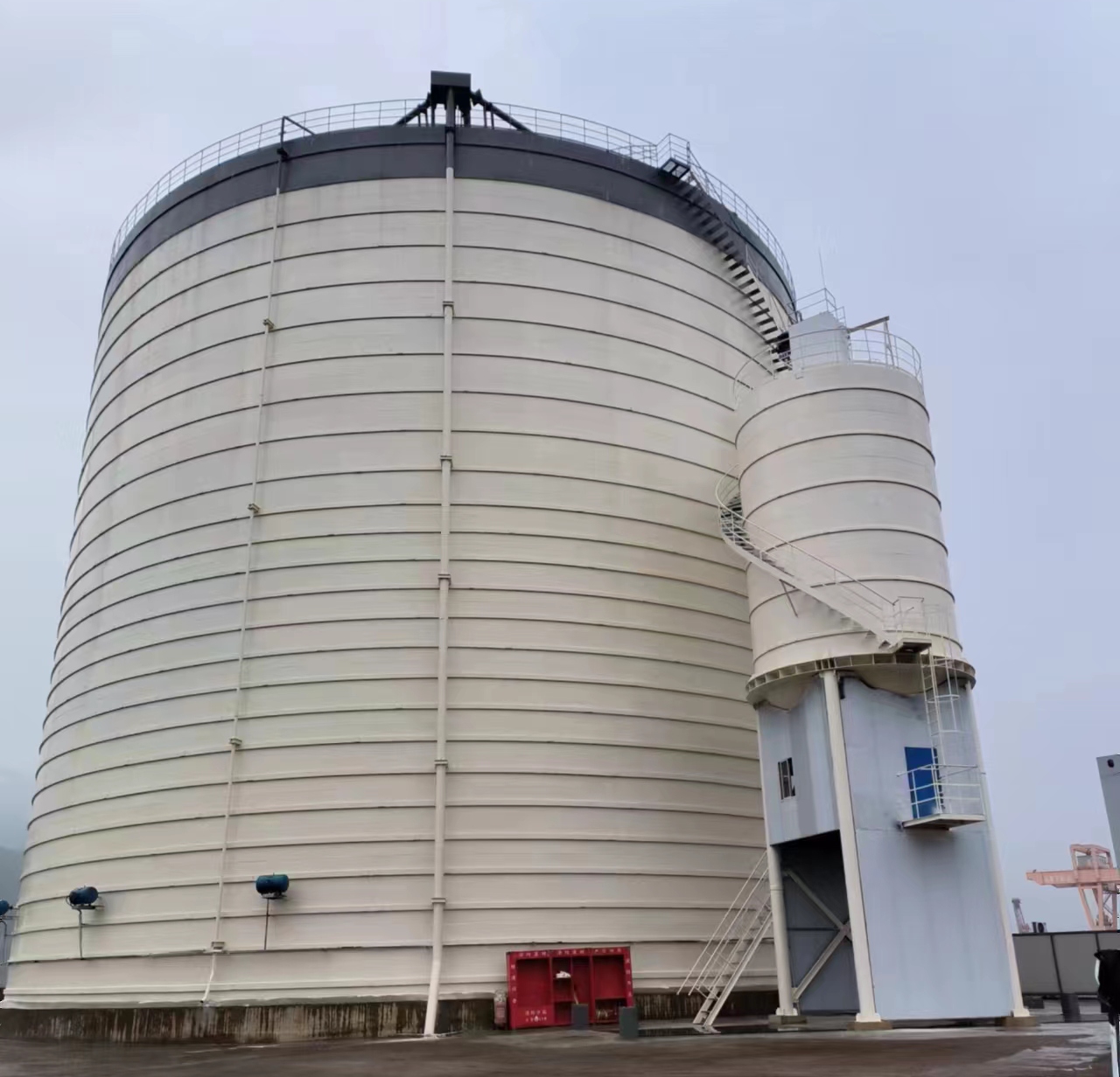 松山湖管委会10万吨水泥钢板库